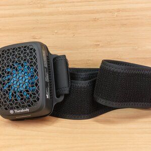 Therabody RecoveryTherm Cube / Heat & Cold Therapy Device / Muscle Recovery